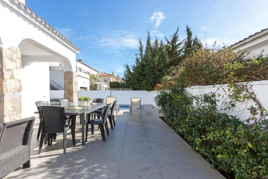 Empurialola - Casa Todo Confort, Con Piscina, Cerca De La Playa Y Centro - 131 Empuriabrava Dış mekan fotoğraf