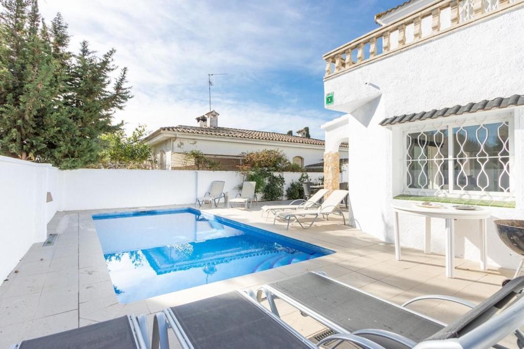 Empurialola - Casa Todo Confort, Con Piscina, Cerca De La Playa Y Centro - 131 Empuriabrava Dış mekan fotoğraf