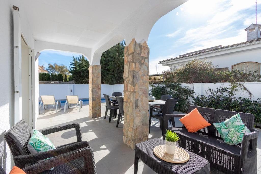 Empurialola - Casa Todo Confort, Con Piscina, Cerca De La Playa Y Centro - 131 Empuriabrava Dış mekan fotoğraf