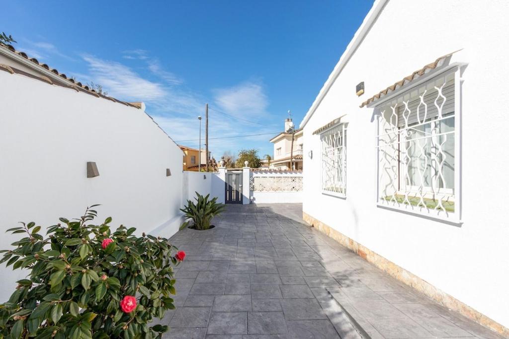 Empurialola - Casa Todo Confort, Con Piscina, Cerca De La Playa Y Centro - 131 Empuriabrava Dış mekan fotoğraf